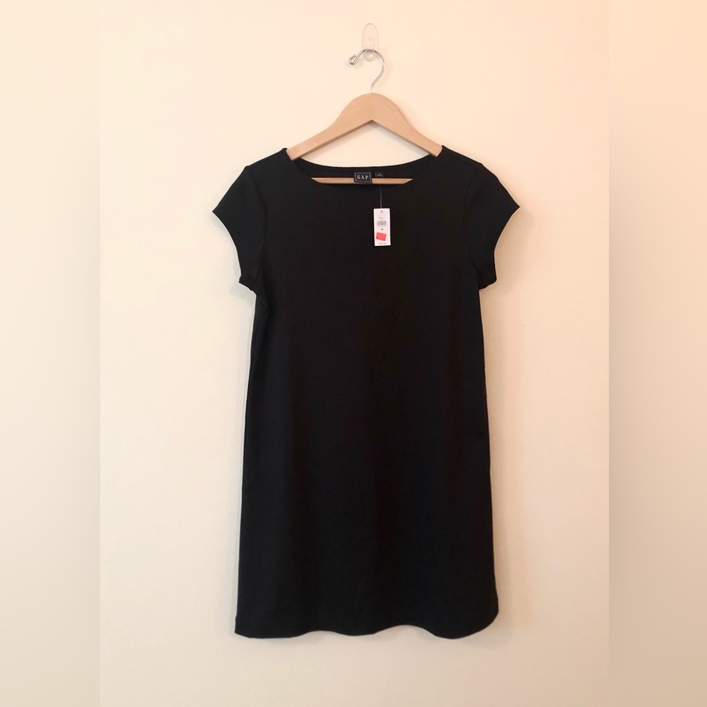 Gap Short Sleeve Little Black Dress - Size Medium NWT